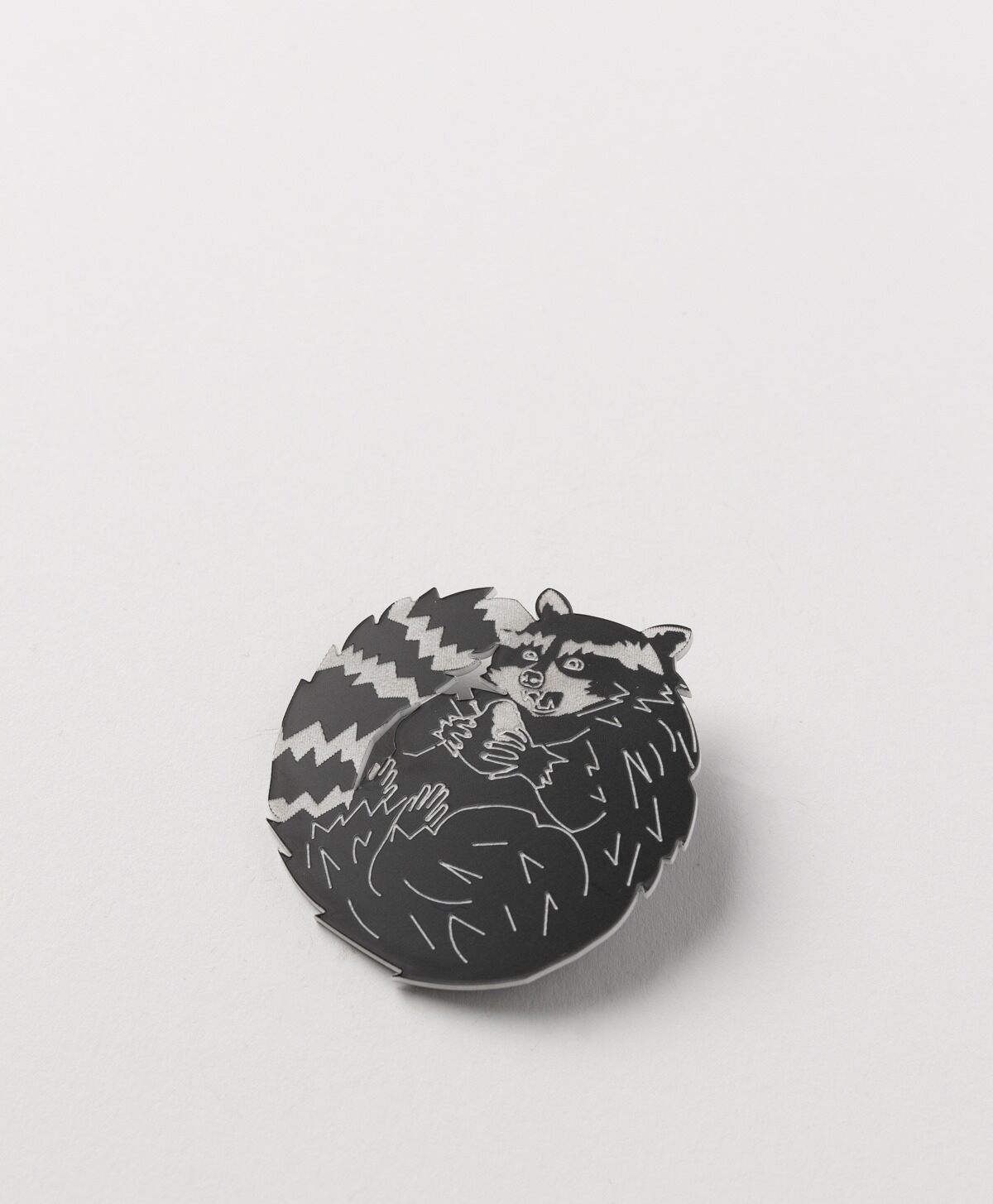 DARLING MARCELLE - RACCOON PIN