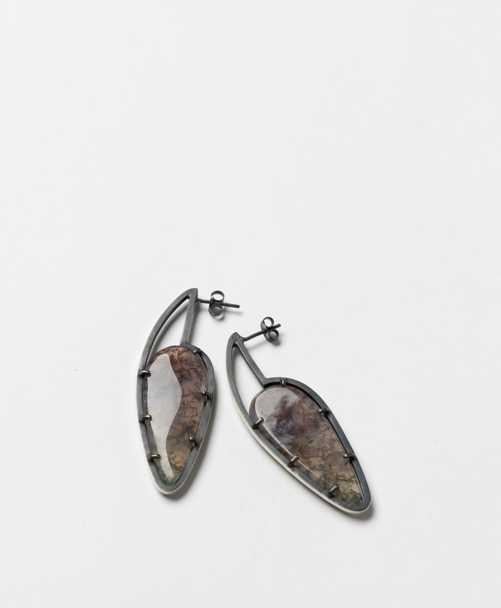 RACHAEL GRIGULIS - INCLUSION ELONGATED MULTICOLOURED MOSS AGATE HOOP EARRINGS