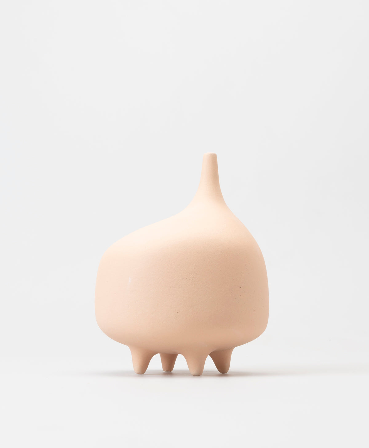 BUZZBY AND FANG - PAVLOVA VASE - PEACH