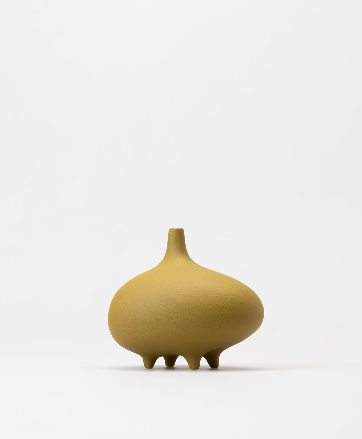 BUZZBY AND FANG - BINTER VASE - MUSTARD