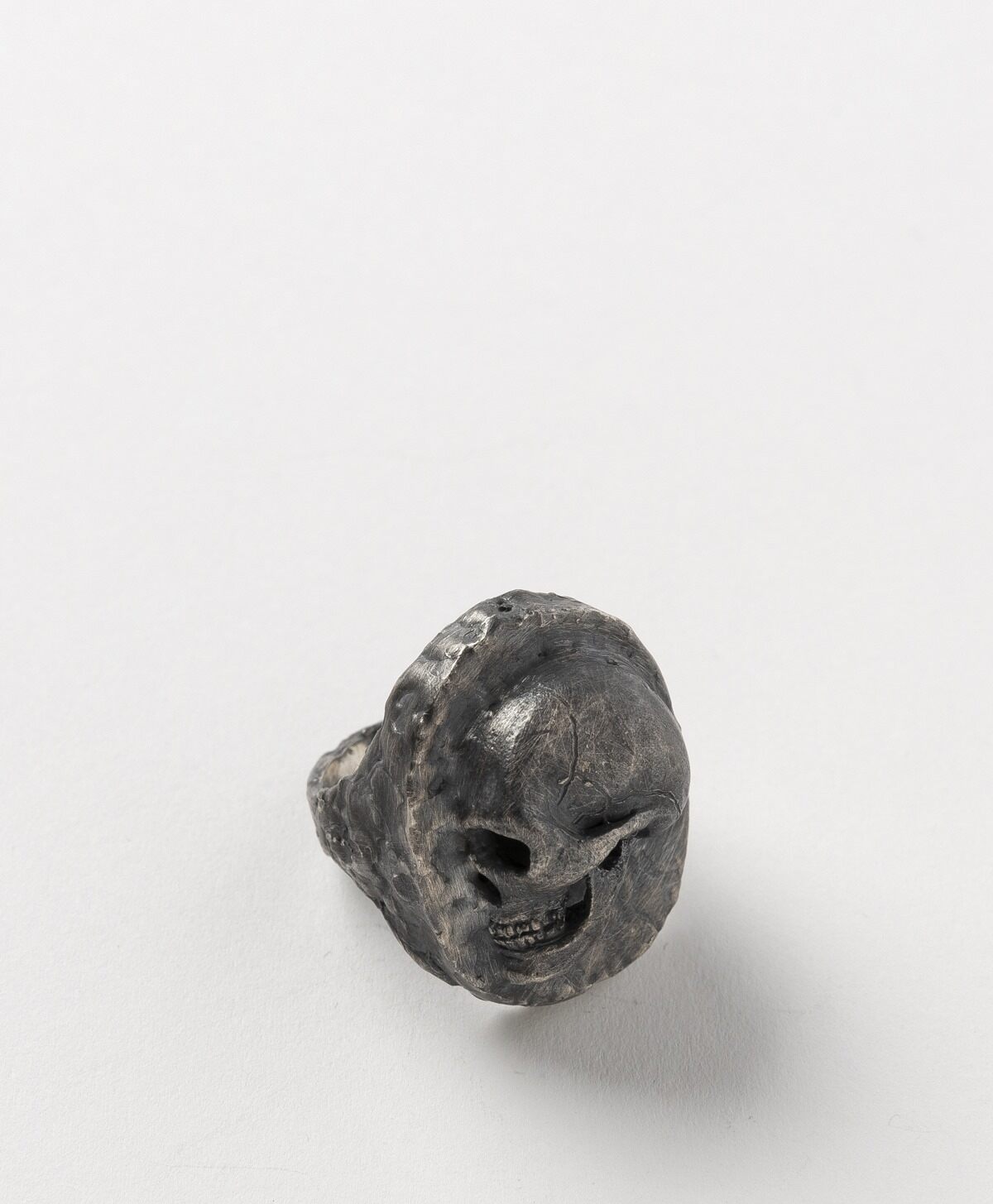 ANT HAT - CAMEO SIGNET RING