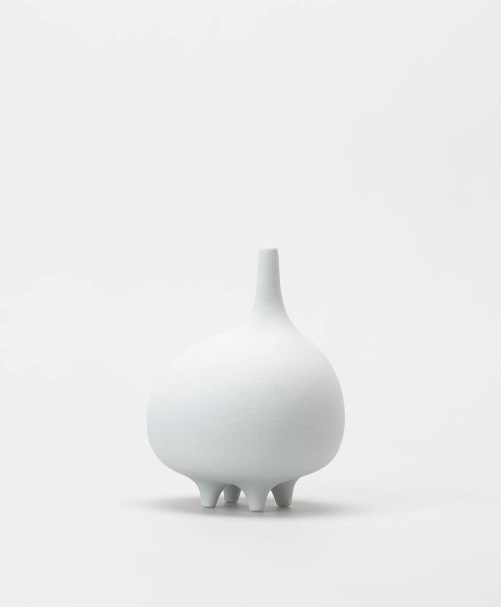 BUZZBY AND FANG - POUCHE VASE - POWDER BLUE