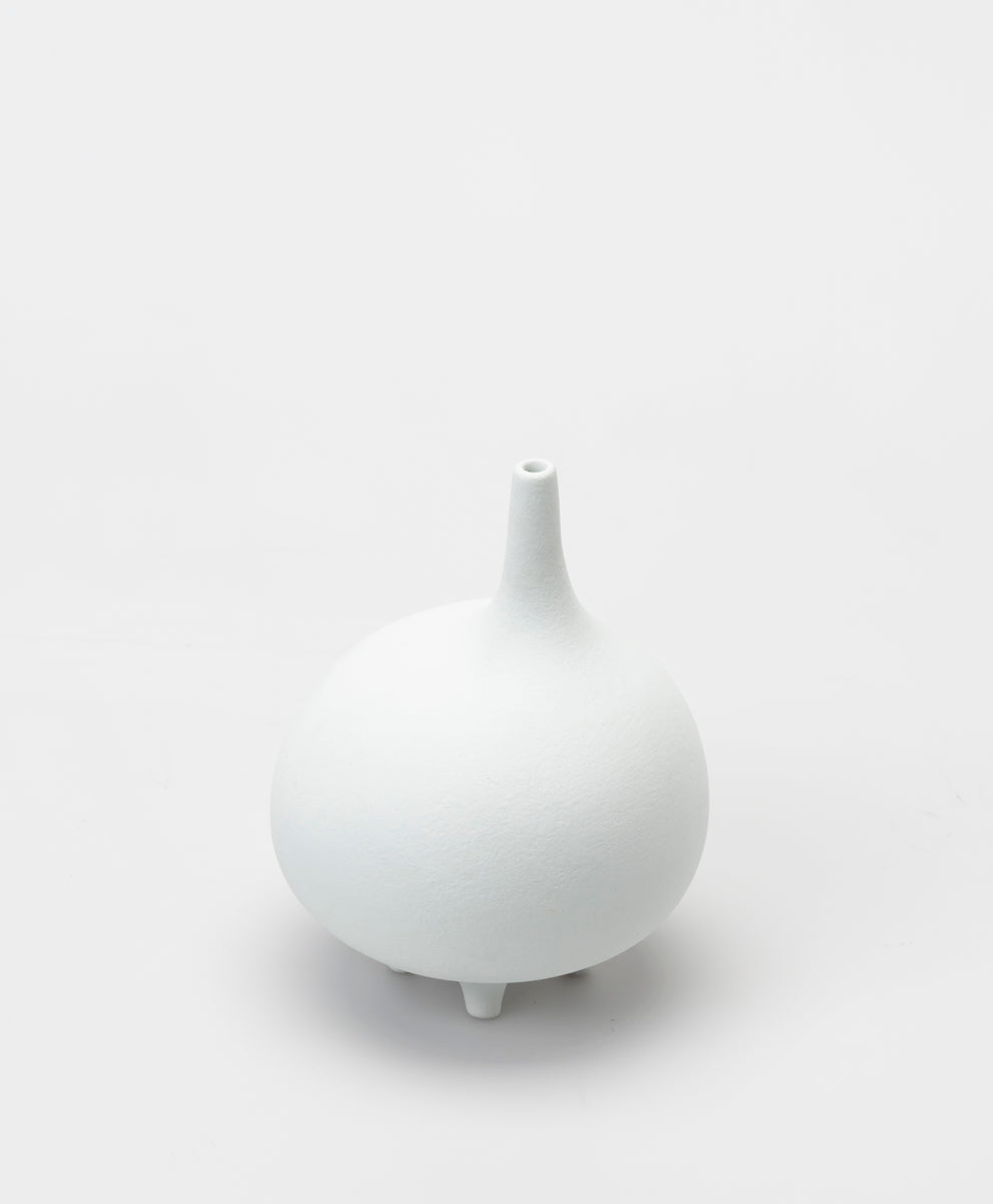 BUZZBY AND FANG - POUCHE VASE - POWDER BLUE