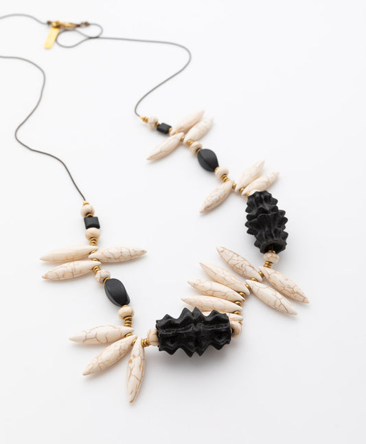 ANNA-LISA BACKLUND - IRIS V. NECKLACE